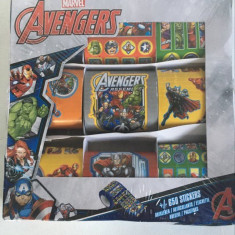 Stickere Avengers Marvel, 650 stickere in cutie nedesfacuta, sigilata