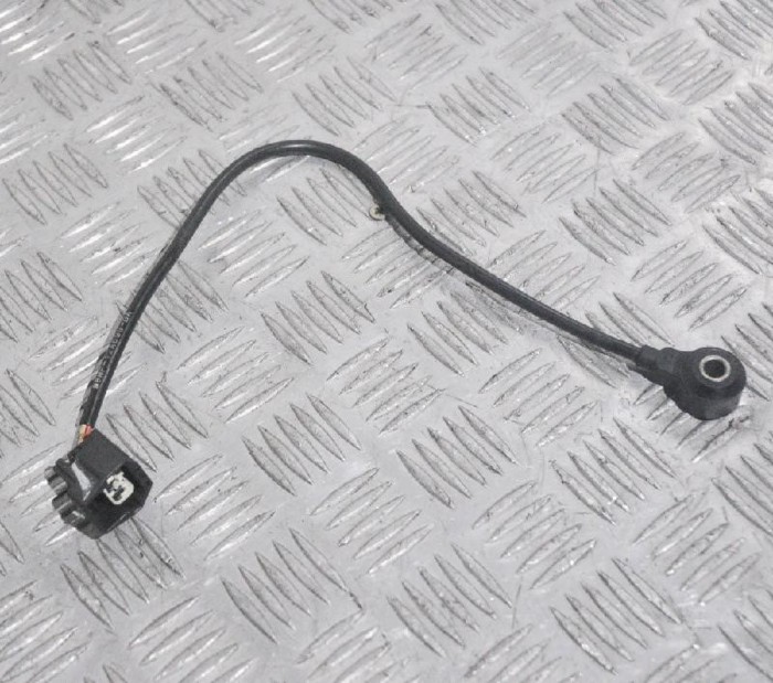 Senzor de detonație motor FORD FIESTA VI 2015 OEM: 98MF-12A699-BA 1674824