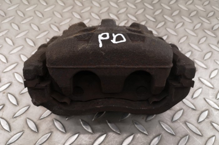 Etrier de fr&acirc;nă dreapta față SUBARU OUTBACK BS 2015 25344702