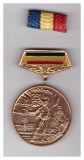 Medalia A 40-a Aniversare a eliberarii patriei 1944-1984, cu bareta