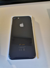 iPhone 8 Neblocat foto