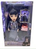 Set papusa Wednesday Addams cu melodia originala, gentuta, oglinda si perie par