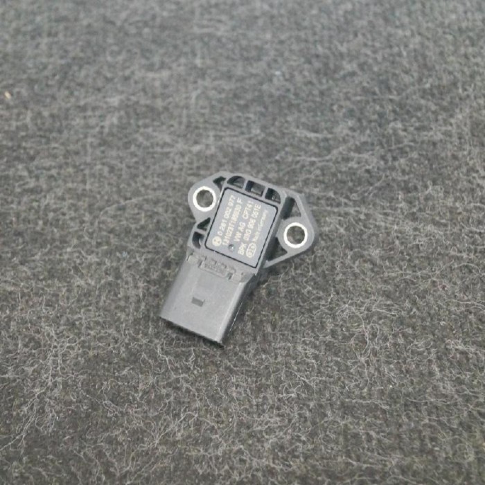 Senzor MAP VW SCIROCCO 137, 138 2015 OEM: 03G906051E0281002977 | 2717086