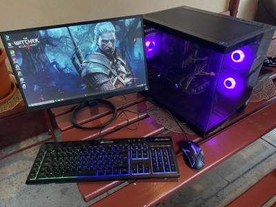 Unitate PC i7 Tip Acvariu foto