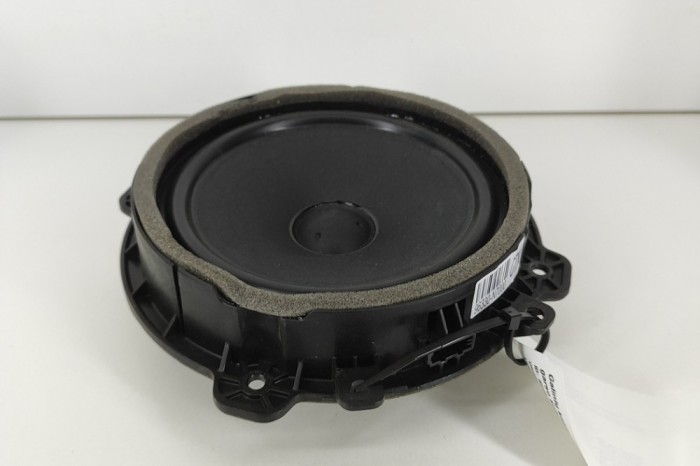 Difuzor ușă st&acirc;nga spate HYUNDAI TUCSON NX4E, NX4A 2024 OEM: 96330-N7000 27941076