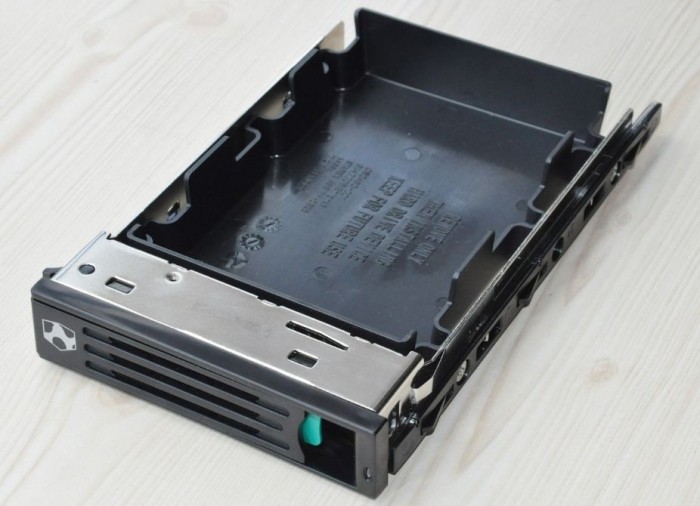 Hard disk Tray Caddy C82432-001 Intel Gateway