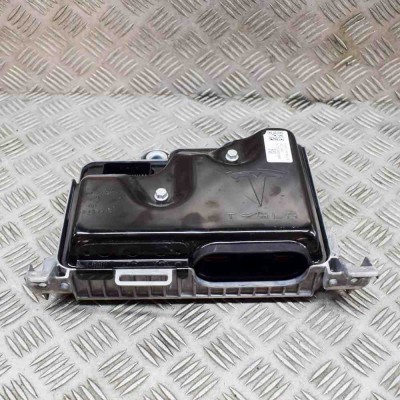 Alt modul de control TESLA MODEL 3 2022 OEM: 1569303-00-A,1497319-00-E 20301049 foto
