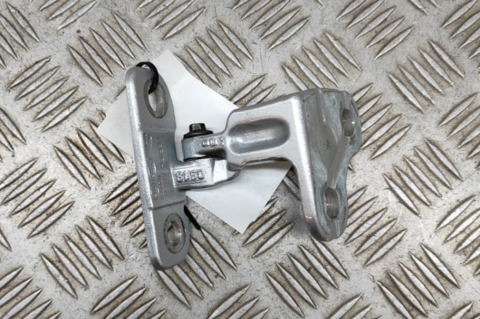 Balama ușă dreapta spate LAND ROVER RANGE ROVER VELAR L560 2018 OEM: CPLA-228A66-AD 24851088