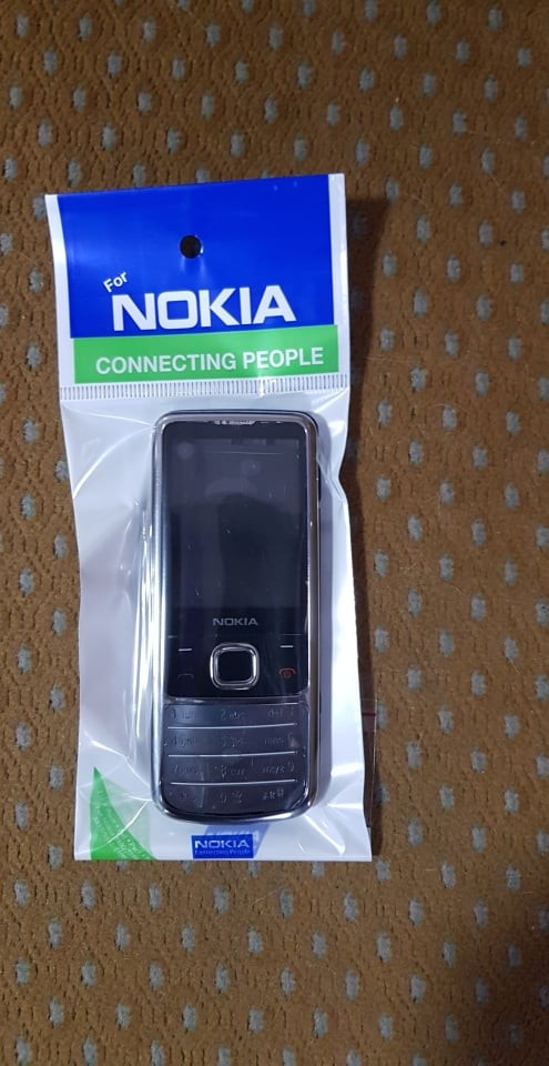 Vand carcasa completa si originala pt Nokia 6700 !!! | arhiva Okazii.ro