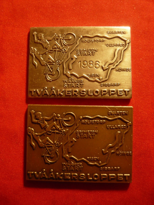 2 Plachete Ciclism 1978-1986 Suedia ,argintata si bronz ,dim.= 5x2,5 cm