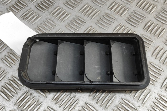Grila de ventilație caroserie AUDI Q4 Sportback F4N 2024 OEM: 7N0819465F | 31845808