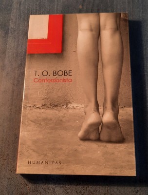 Contorsionista T. O. Bobe foto