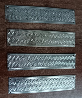 S S10 - Grade militare - metalice argintiu - comunism - plutonier foto