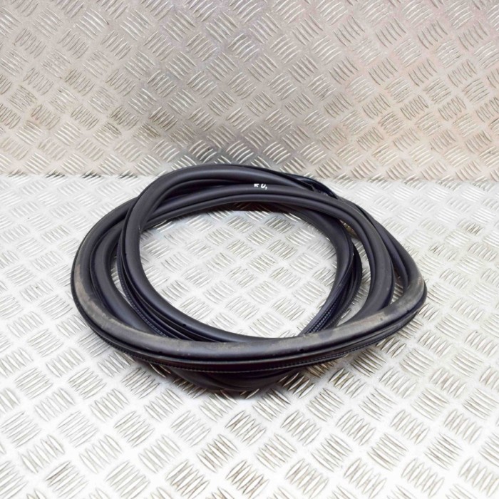 Garnitura ușă dreapta față VW ID.3 E11 2022 OEM: 10A867911B