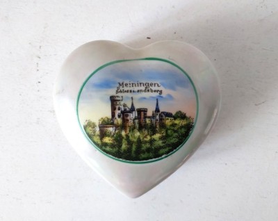 Caseta de portelan Germania suvenir Meiningen Schloss Landsberg , 8x8x4cm foto