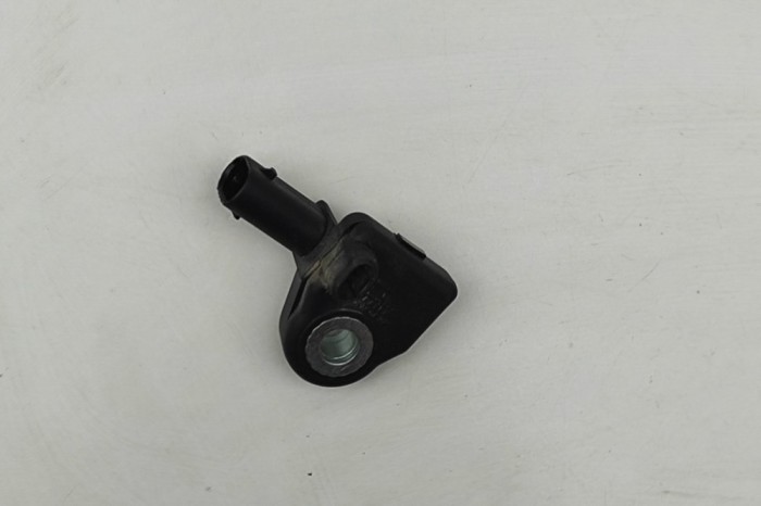 Senzor de impact st&acirc;nga față VW PASSAT Variant B8 3G5 2017 OEM: 3Q0959351A 30752314