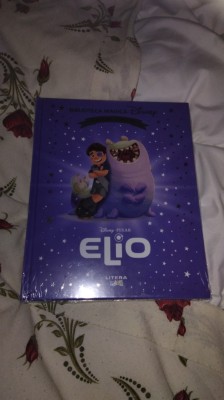 V&amp;acirc;nd Carte Disney Pixar Elio din Biblioteca Magică Disney Ediție De Colecție foto