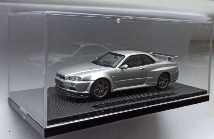 Macheta Nissan Skyline GT-R (R34) V Spec II 2000 silver - Ebbro 1/43