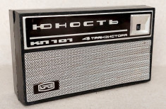 Mini receptor portabil radio marca IUNOSTI model KP 101, 4 tranzistori URSS 1978 foto