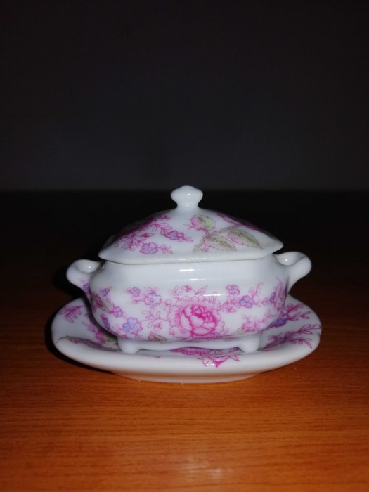 Miniatura veche Cutie caseta bijuterie inele portelan miniatura vintage PA Porcelain Art