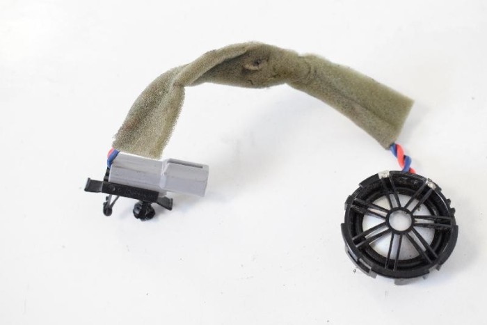 Difuzor ușă st&acirc;nga față LAND ROVER RANGE ROVER EVOQUE L538 2017 OEM: BJ32-18808-AC 4031196