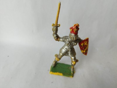 bnk jc Cherilea 1/32 - cavaler cu sabie si scut foto