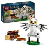 Set Constructie LEGO 76425 Hedwig pe Privet Drive Harry Potter, Bufnita Articulata, 7+ Ani