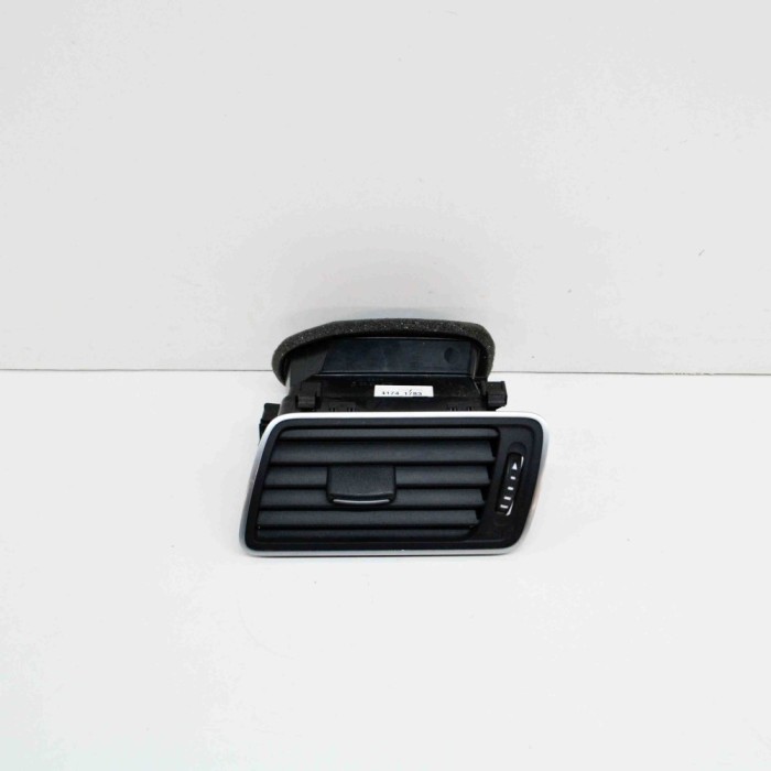 Gura de ventilație planșa de bord VW PASSAT Variant B7 365 2014 OEM: 3AC819701A 14977990