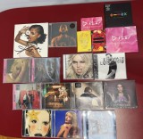 CD-uri straine SIGNED (semnate) si editii speciale limitate, NOI (Bebe Rexha,Tyla- CHANEL vinil,Rene&eacute; Rapp,Gwen Stefani, John Legend,Ed Sheeran)