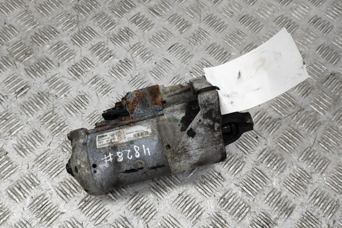 Electromotor OPEL VIVARO Combi 2016 OEM: 233000106R | 30334603