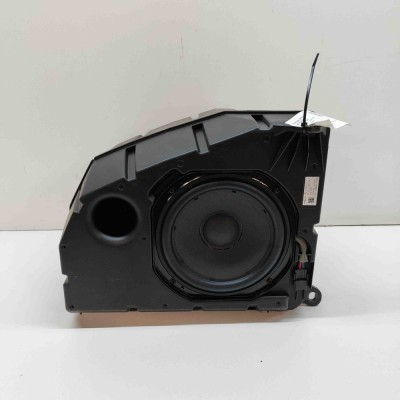 Subwoofer TESLA MODEL Y 2023 OEM: 1507150-00-D,1507154-00-D foto