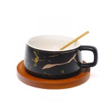 Cana de cafea cu farfurie din lemn si lingurita, 250 ml, Negru, design piatra