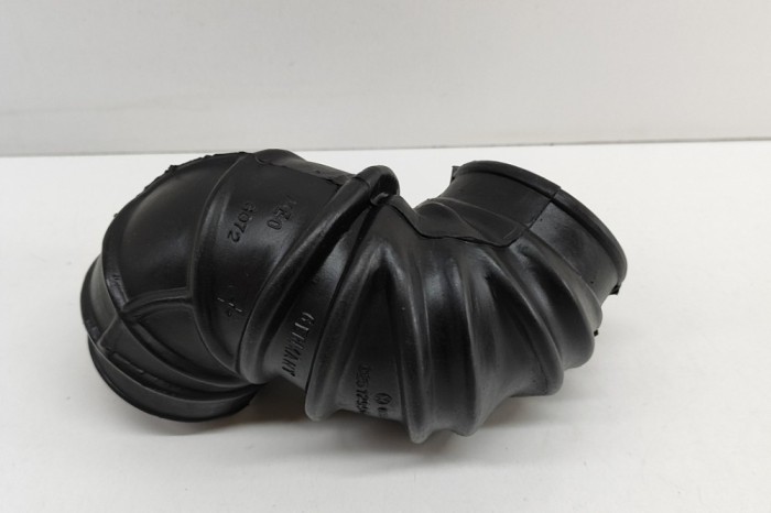 Furtun de admisie aer VW TRANSPORTER III Minibus / passenger 1980 OEM: 025129967A 24299613