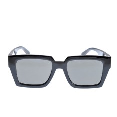 Ochelari de soare negri si lentile patrate