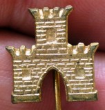 I.176 INSIGNA ITALIA? STICKPIN CASTEL CETATE h14mm MINIATURA, Europa