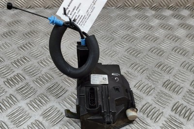 &amp;Icirc;ncuietoare ușă dreapta spate LAND ROVER RANGE ROVER VELAR L560 2018 OEM: J8A2-24994-AD 27528622 foto