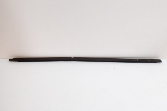 Chedar geam ușă dreapta spate VW GOLF VIII CD1 2020 OEM: 5H4837478 13526193