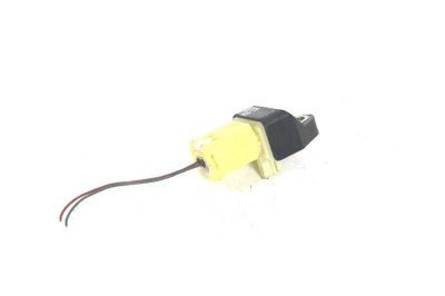 Senzor de impact st&amp;acirc;nga față TOYOTA PRIUS _W5_ 2016 OEM: 89831-47050 3910747 foto