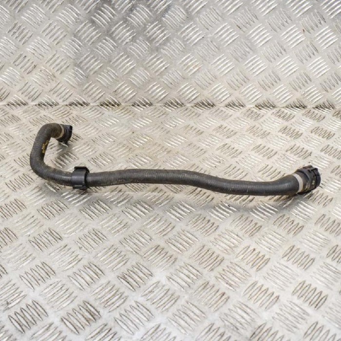 Furtun radiator răcire dreapta BMW 2 Coupe F22, F87 2016 OEM: 8673993 10592993