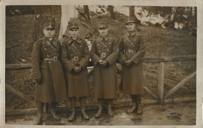 P2255N Ofițeri rom&amp;acirc;ni din diferite regimente, perioada interbelică foto