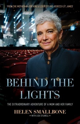 Behind the Lights: The Extraordinary Adventure of a Mum and Her Family foto