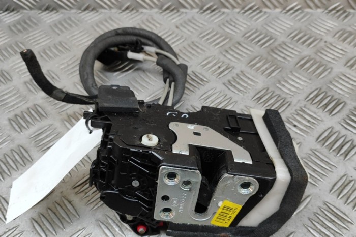 &Icirc;ncuietoare ușă dreapta spate KIA OPTIMA 2012 OEM: 81420-2T030 28346430