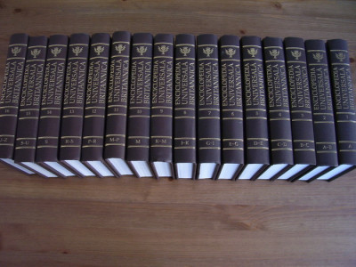 Enciclopedia Universala Britannica 16 volume (2010, editie cartonata impecabila) foto