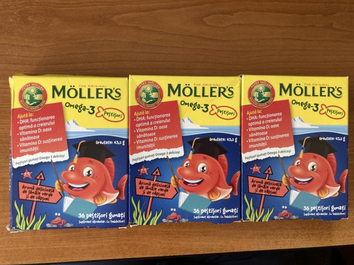 Mollers Omega 3 peștișori fumați aroma lăm&acirc;ie și capsuni