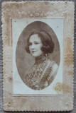 Portretul unei domnisoare din Salistea// foto pe carton, cabinet neidentificat