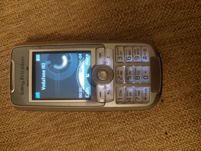 Telefon Rar Colectie Sony Ericsson K700i Silver Liber retea Livrare gratuita!