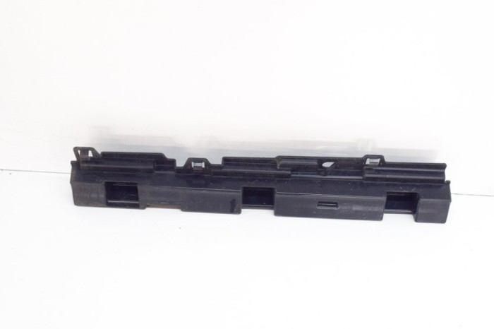 Suport prag lateral dreapta față BMW 3 F30, F80 2012 OEM: 7256916 14361850