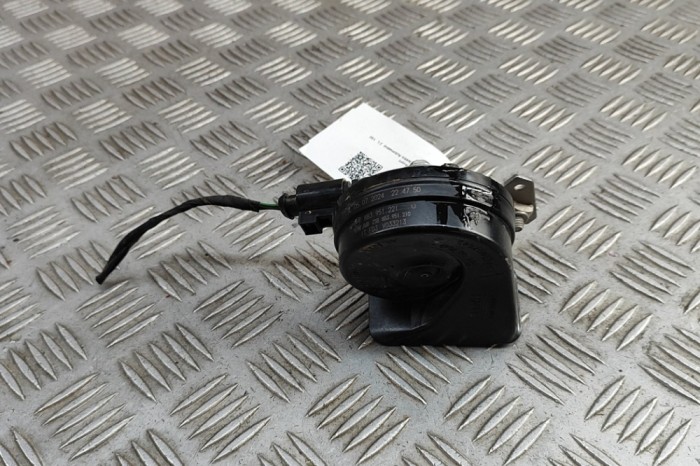 Claxon AUDI A5 Avant 2024 OEM: 8B3951221 | 31880295