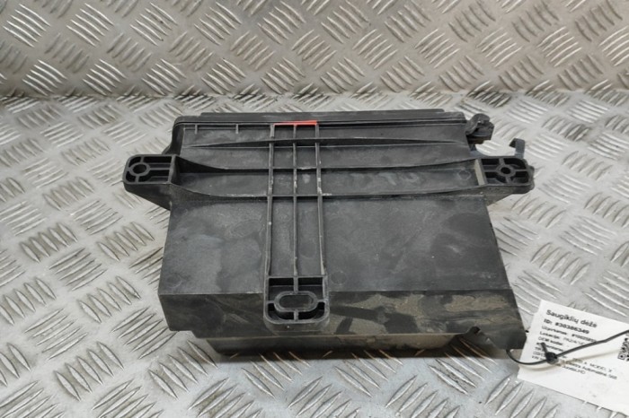 Panou de siguranțe TESLA MODEL X 2018 OEM: 1535152-00-D | 30386349