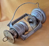 FELINAR de vant cu gaz ( complet stare foarte buna), produs romanesc din anii 1970, piesa fabricata la intreptinderea METALOGLOBUS, in era socialista